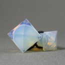 Plug opale pyramide